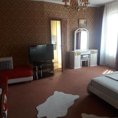 Kak Doma Aparthotel Odessa Exterior photo